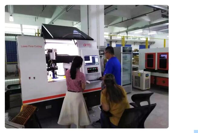 皮秒激光切割設(shè)備客戶培訓(xùn)現(xiàn)場.jpg